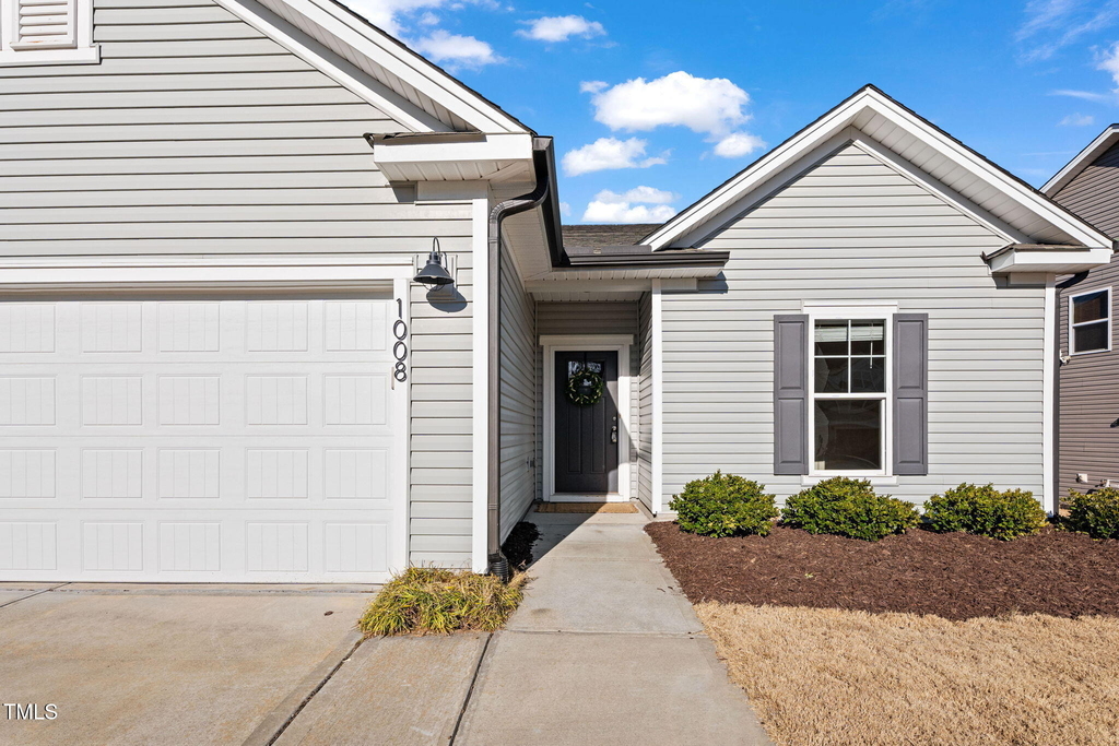 1008 Sandtrap Way - Photo 2
