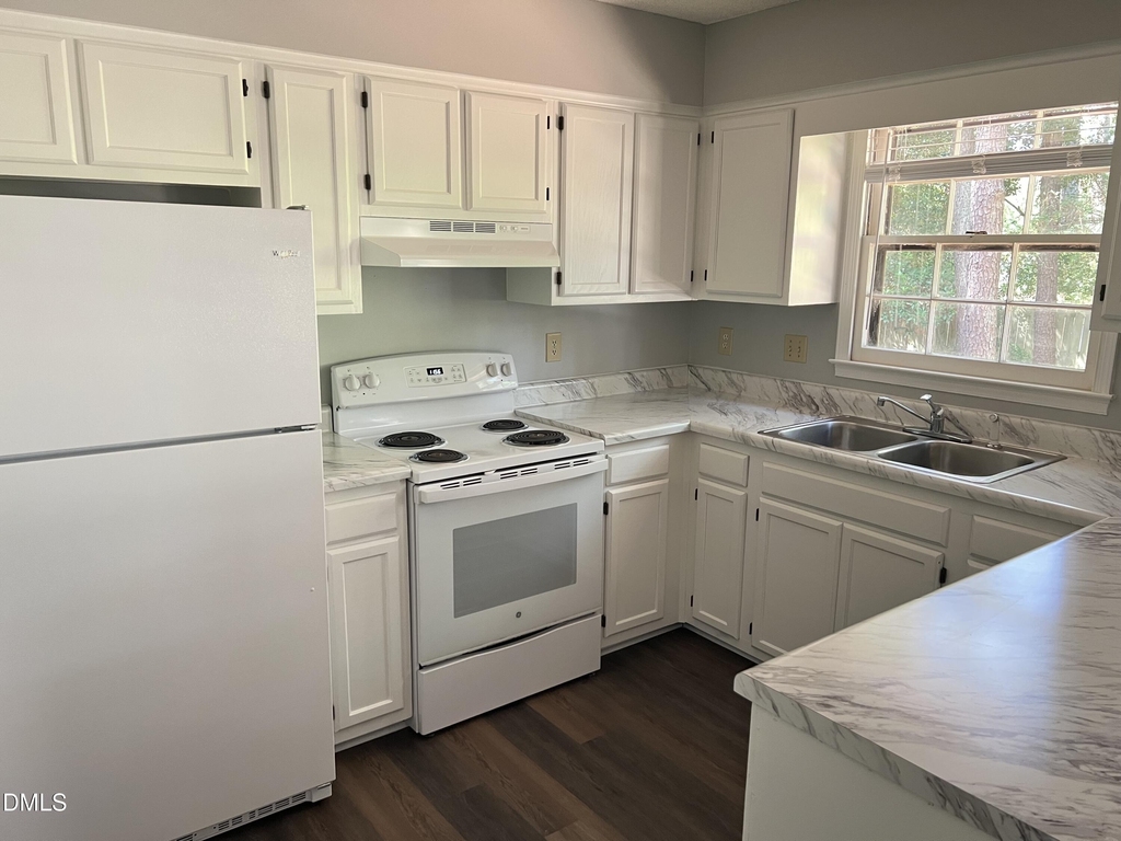 200 Lake Pine Drive - Photo 8