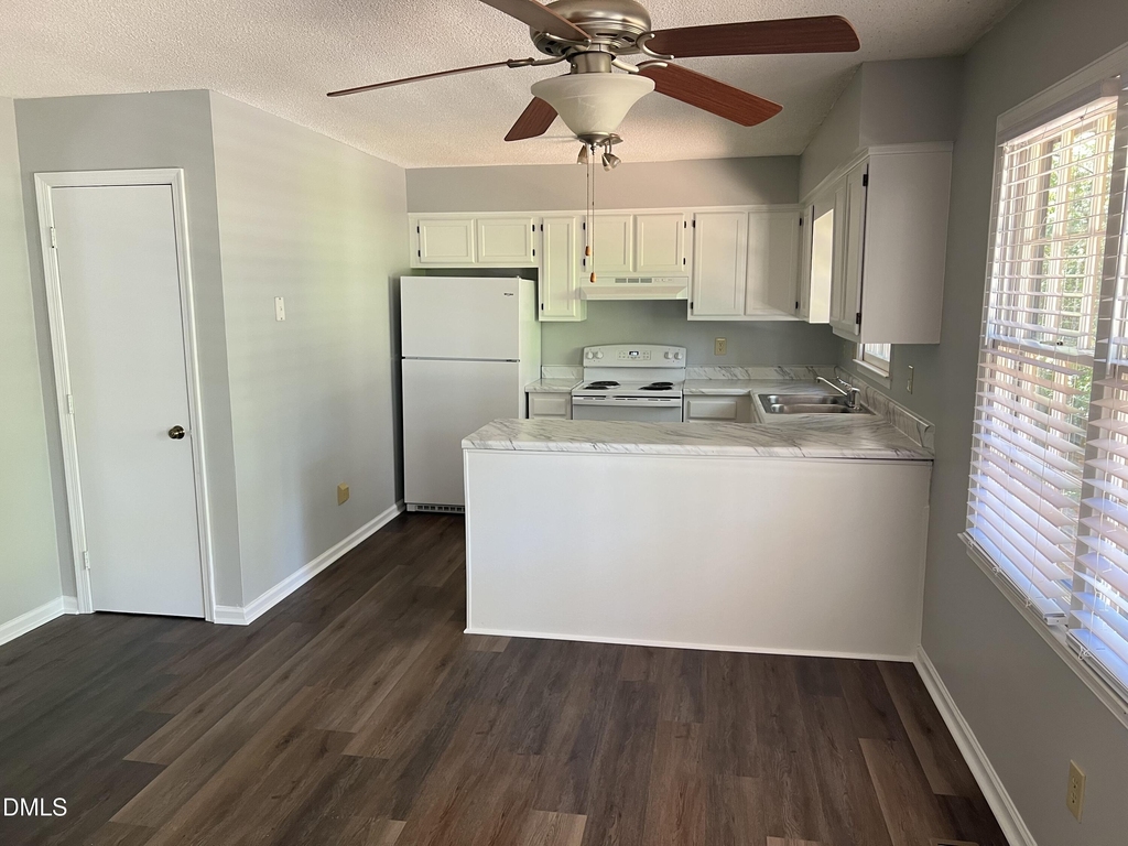200 Lake Pine Drive - Photo 7