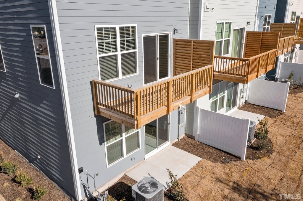 1206 Commack Drive - Photo 4