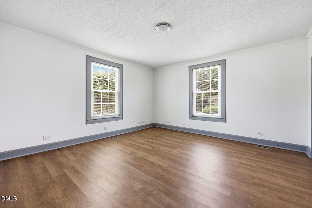 204 E H Street - Photo 8