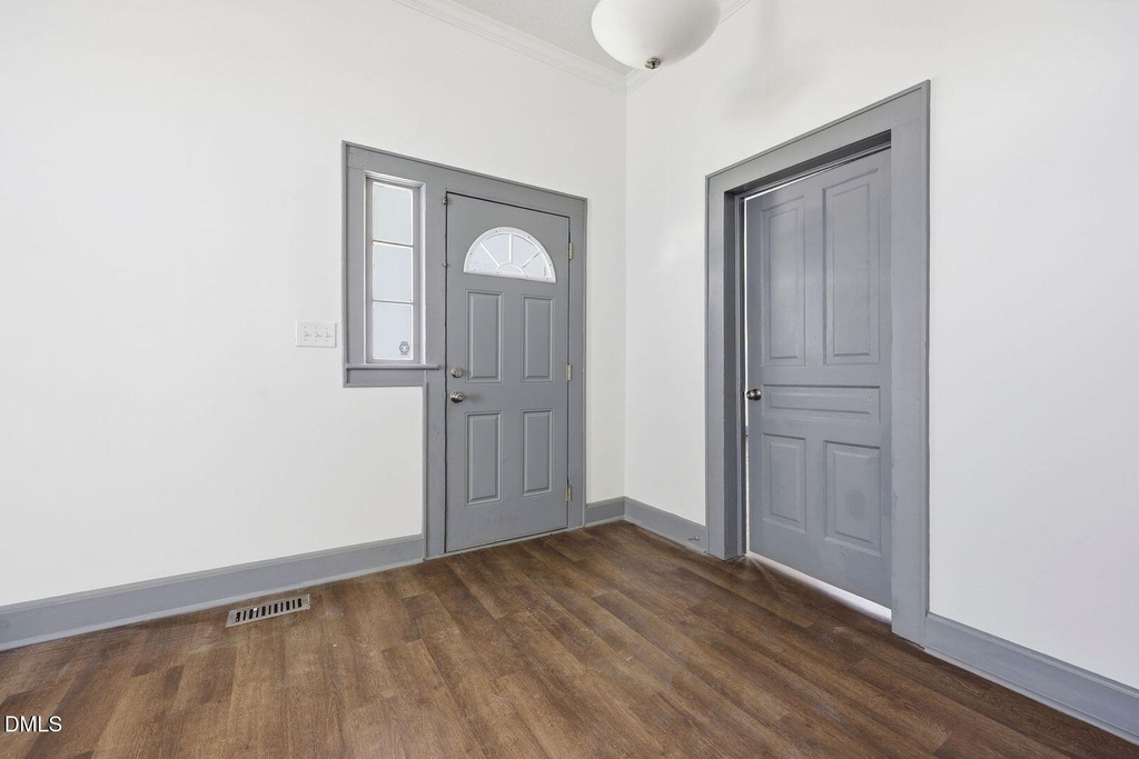 204 E H Street - Photo 7
