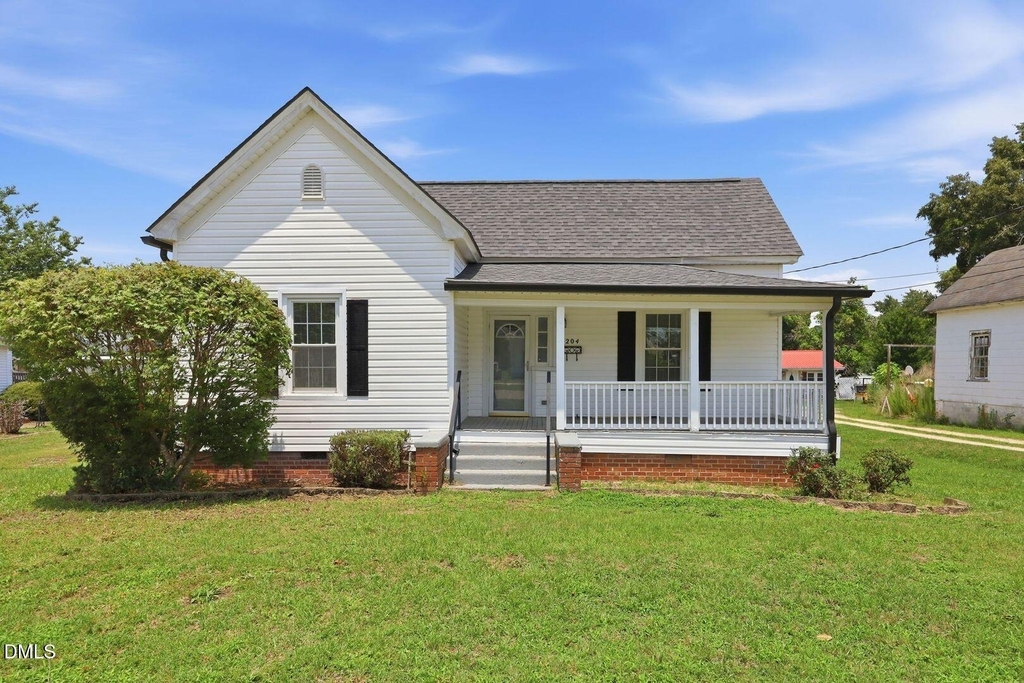 204 E H Street - Photo 1