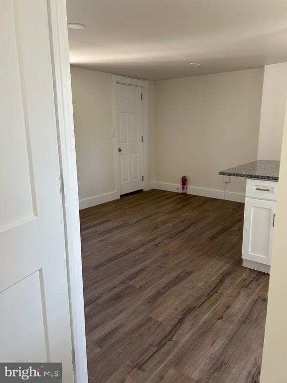 154 N Walnut Street - Photo 5