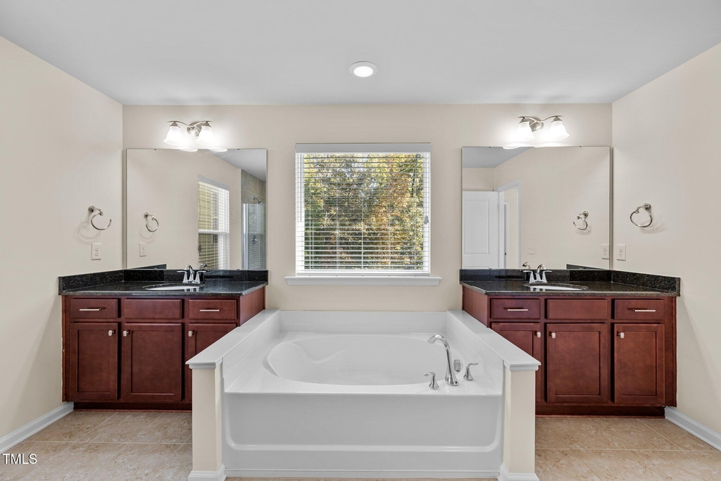 271 Begen Street - Photo 29