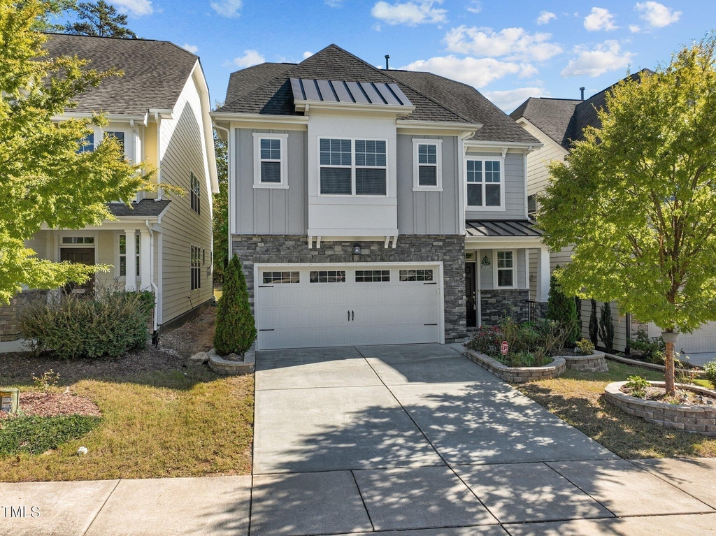 271 Begen Street - Photo 0