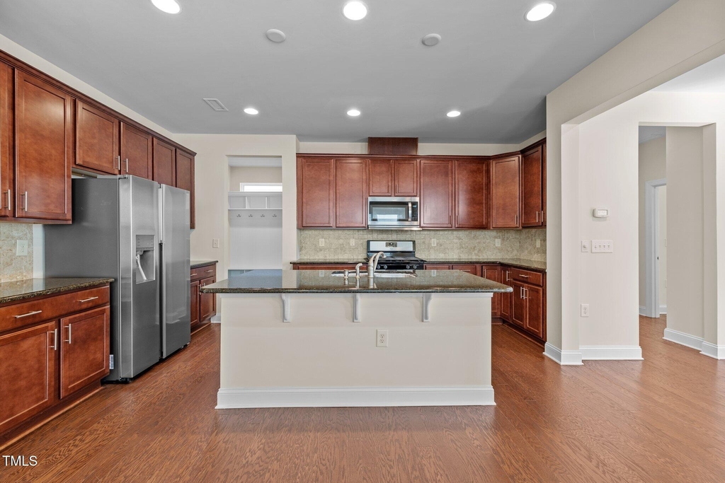 271 Begen Street - Photo 5