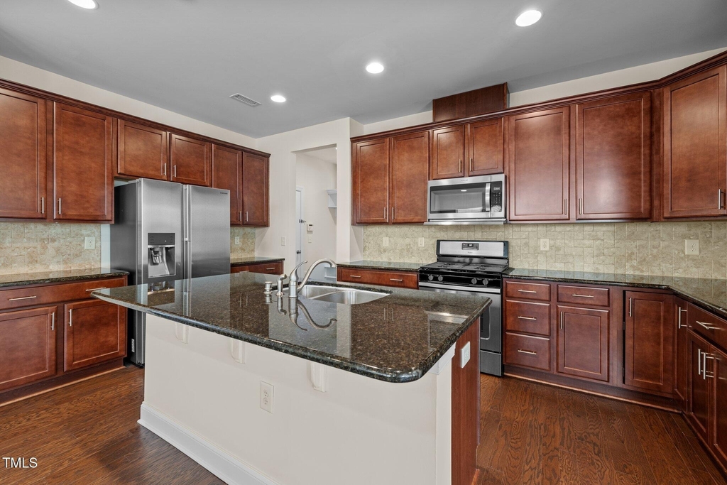 271 Begen Street - Photo 6