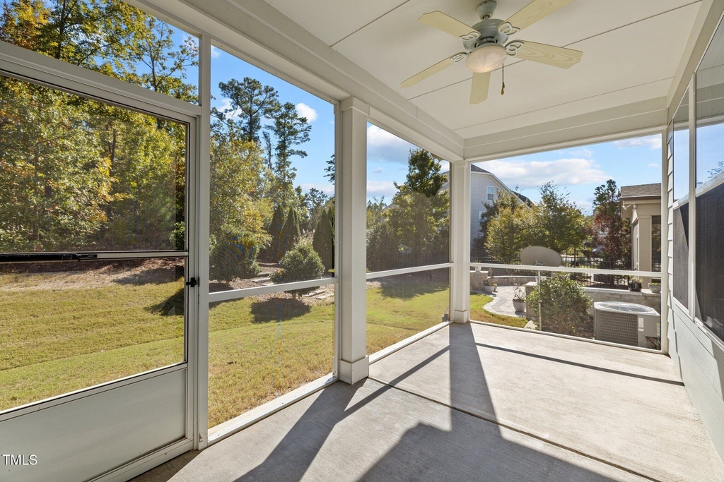271 Begen Street - Photo 18