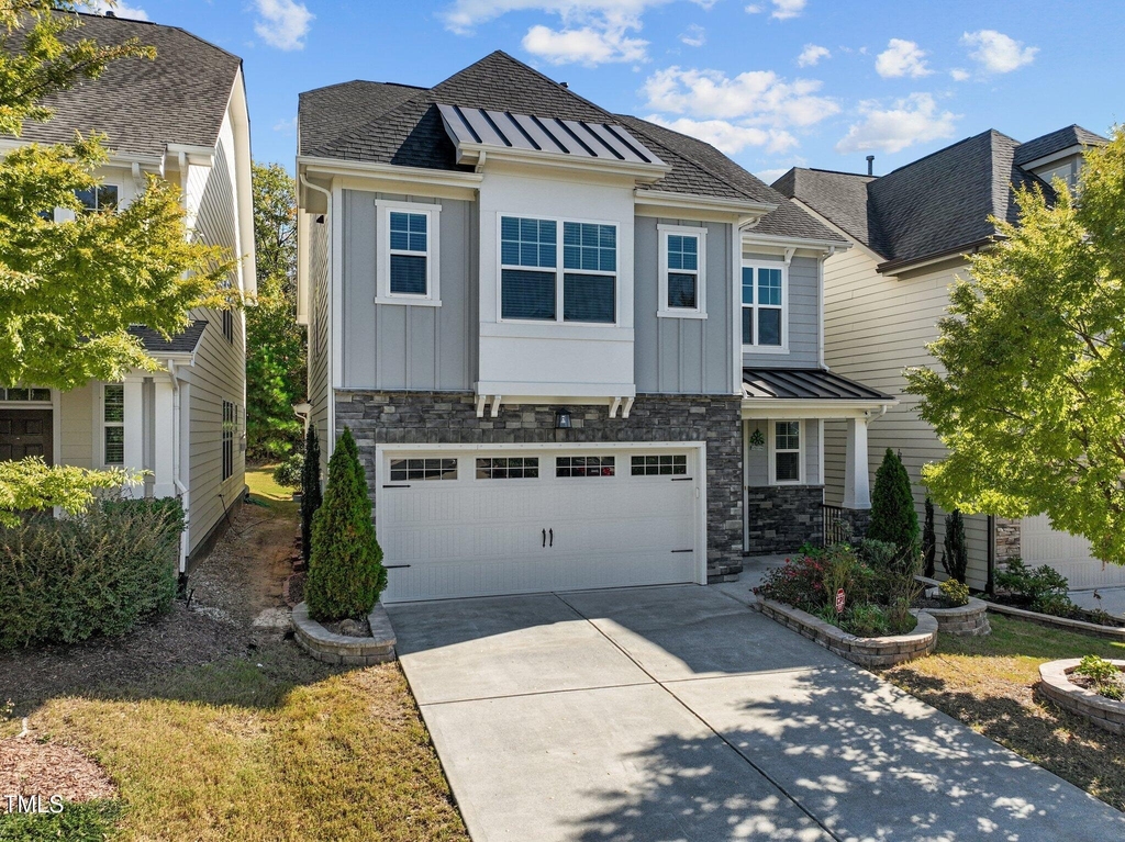 271 Begen Street - Photo 1