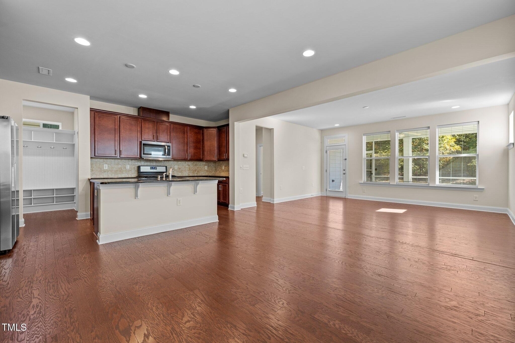 271 Begen Street - Photo 4