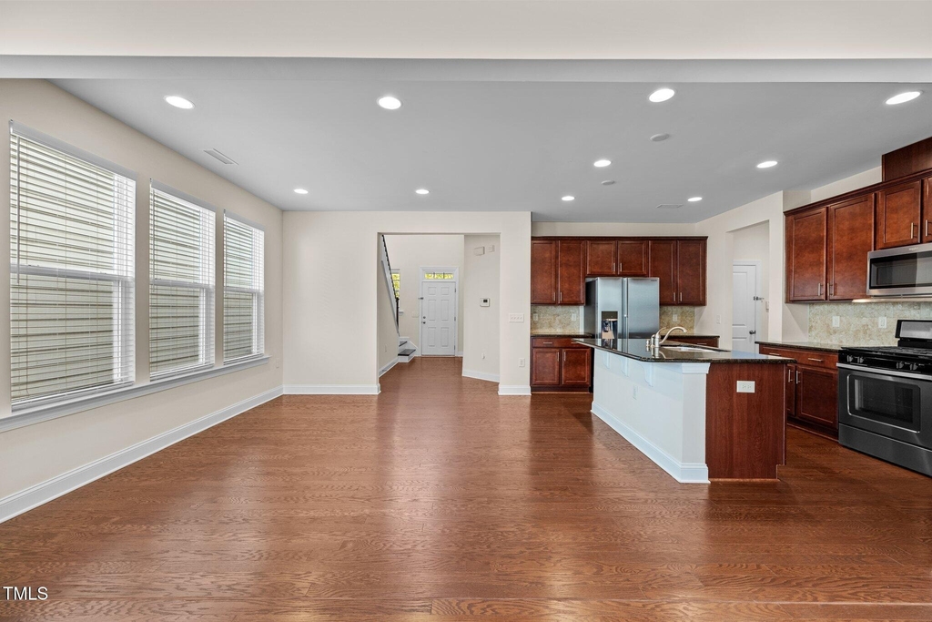 271 Begen Street - Photo 15