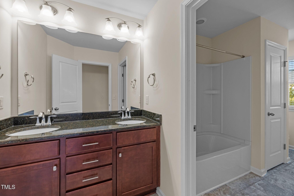 271 Begen Street - Photo 34
