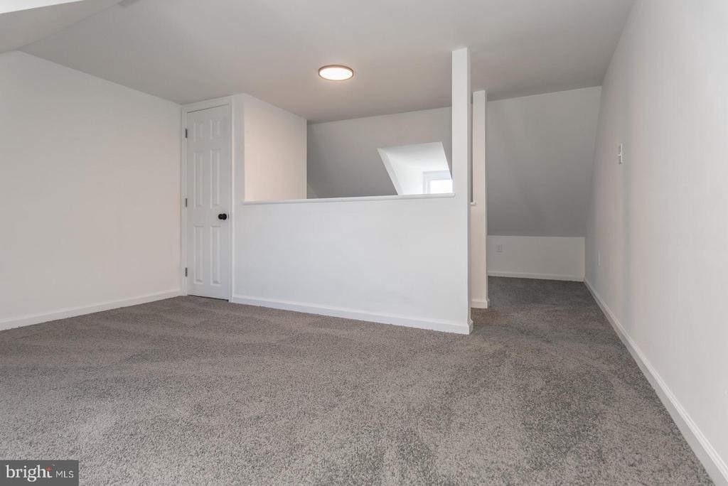 647 Spruce Street - Photo 29