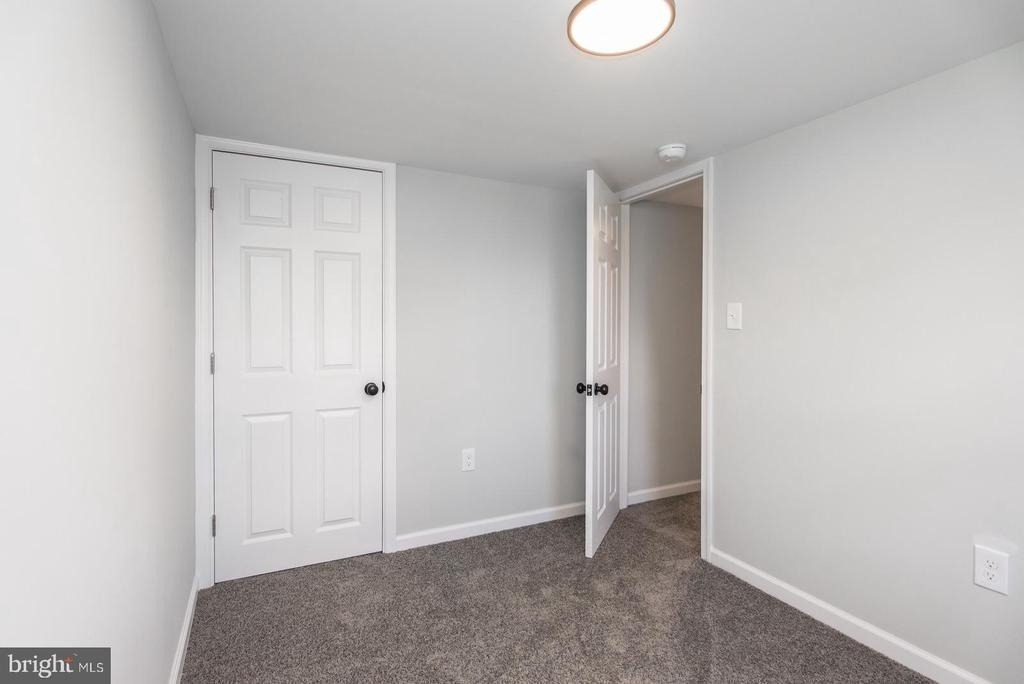 647 Spruce Street - Photo 24