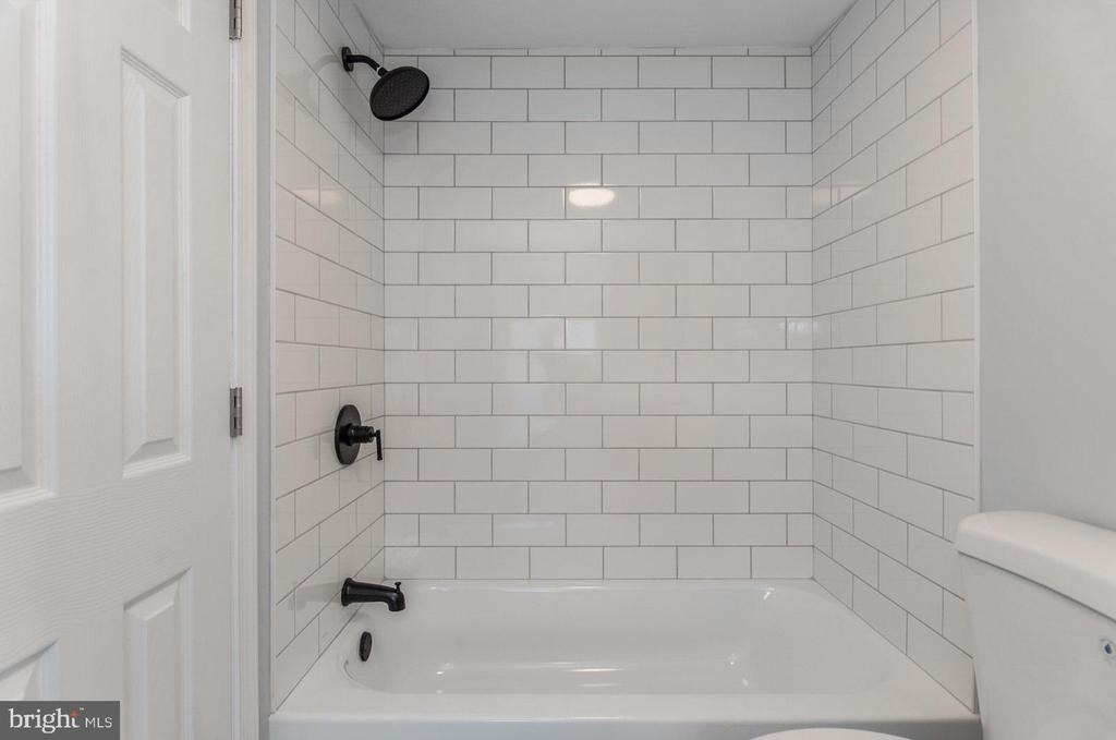 647 Spruce Street - Photo 13