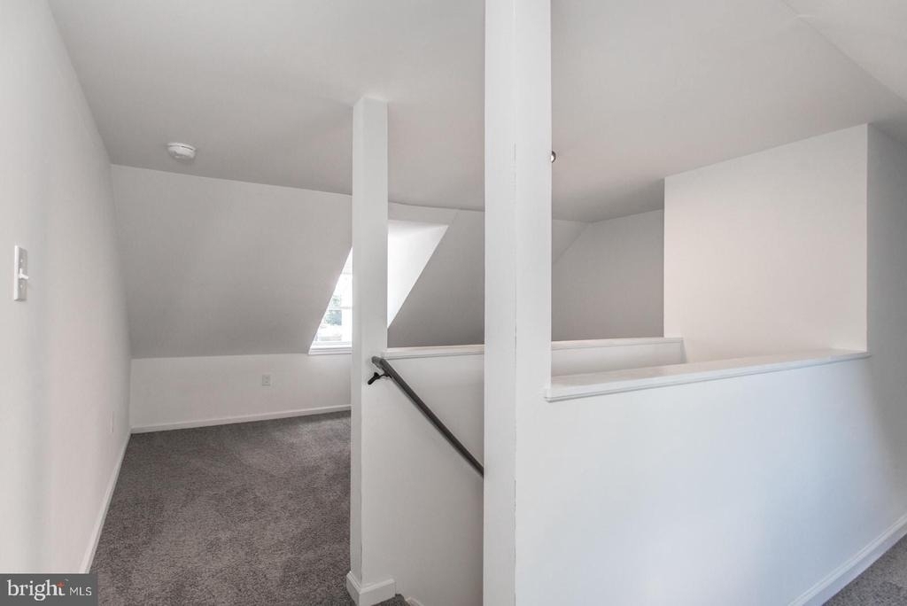 647 Spruce Street - Photo 27