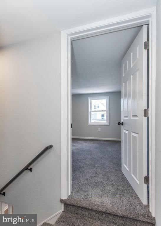 647 Spruce Street - Photo 14