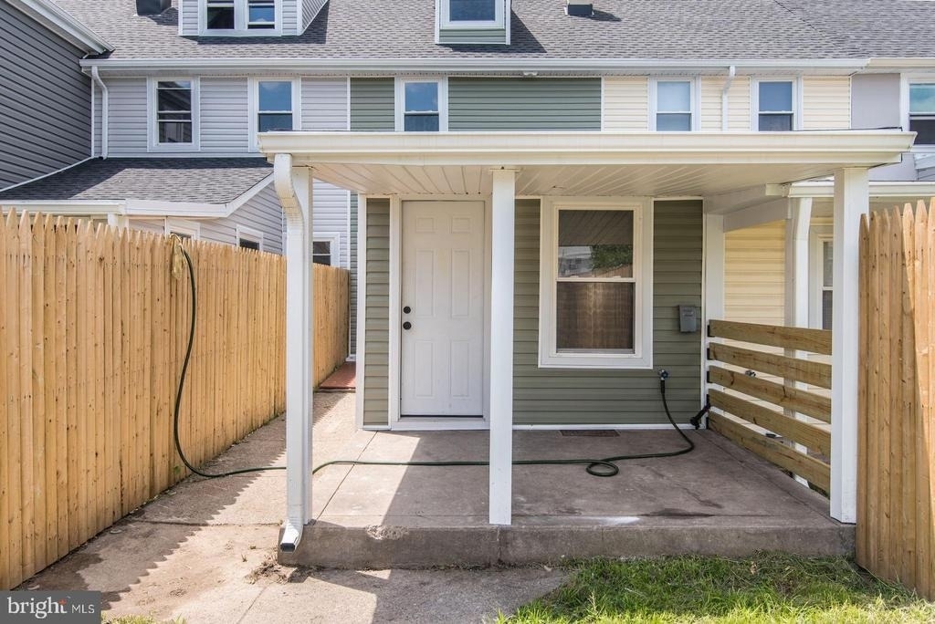 647 Spruce Street - Photo 30