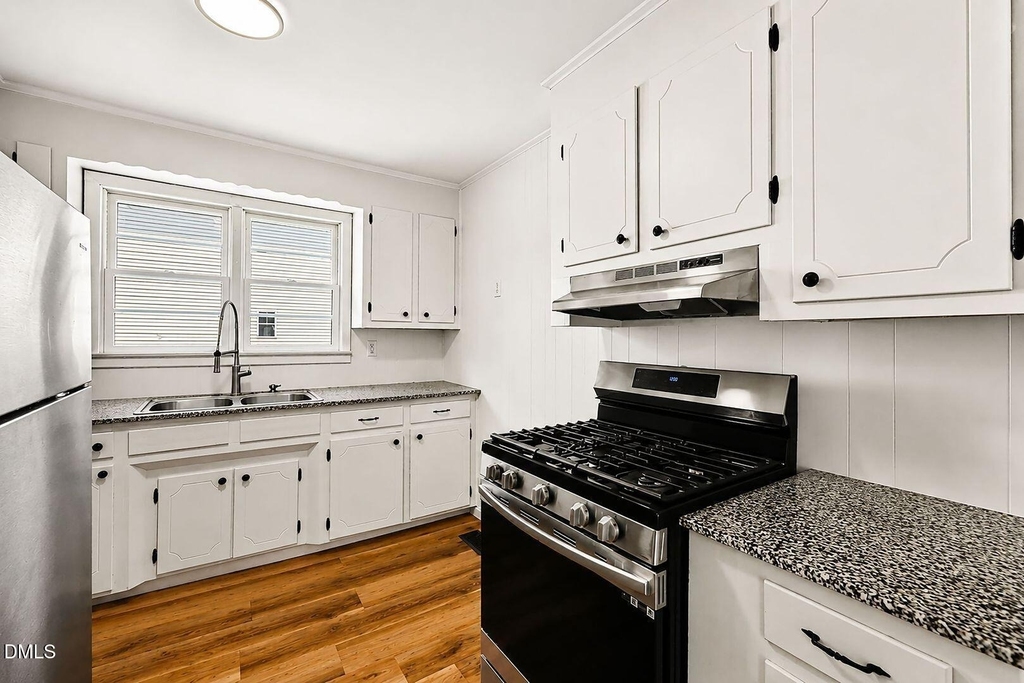201 4th Street - Photo 29