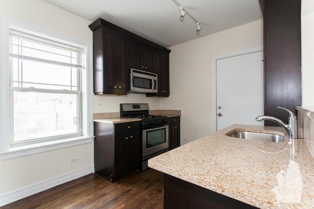 3808-16 N Sheffield Ave - Photo 3