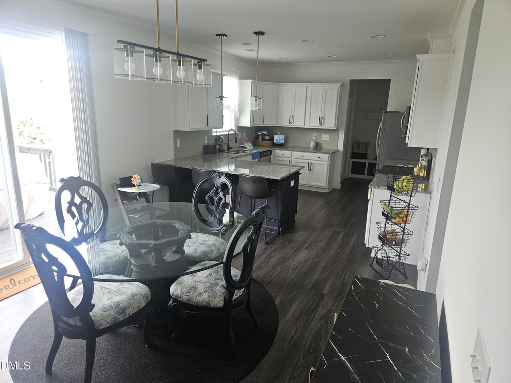 210 Montasel Court - Photo 6