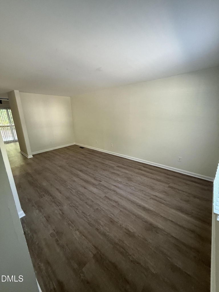 343 W Oak Avenue - Photo 1