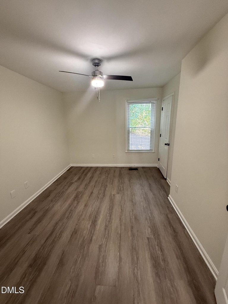 343 W Oak Avenue - Photo 6