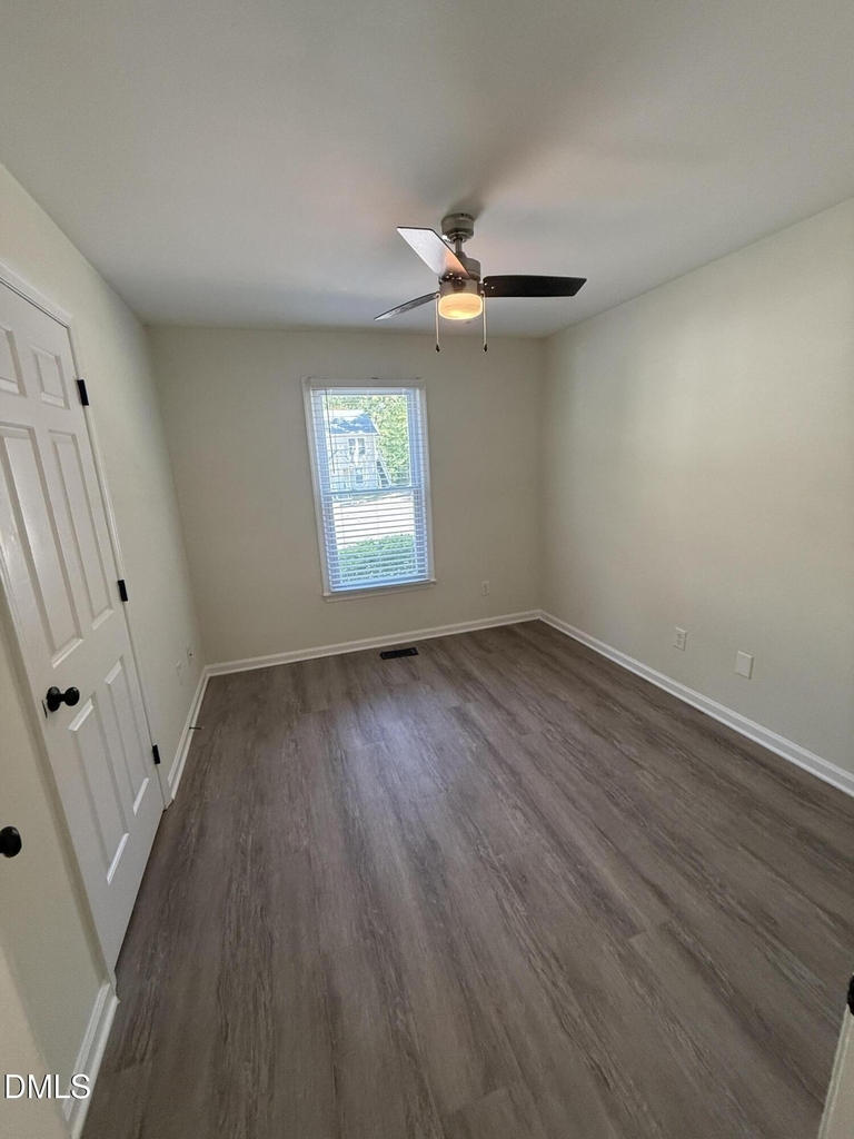 343 W Oak Avenue - Photo 5