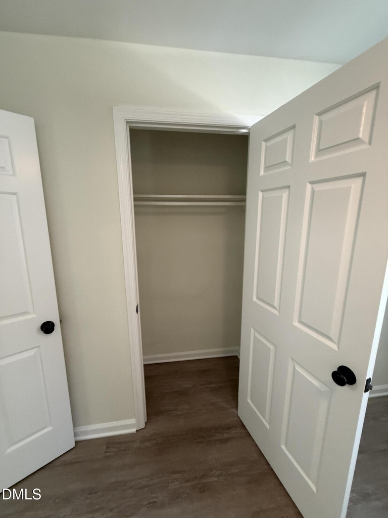 343 W Oak Avenue - Photo 9