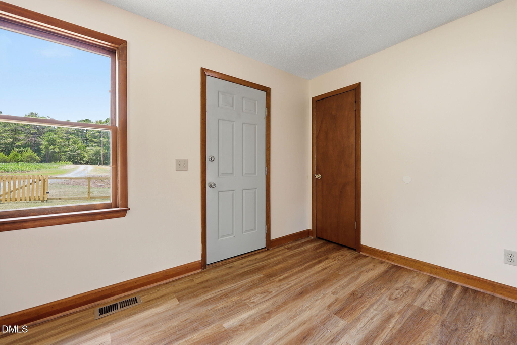 763 Tingen Road - Photo 29