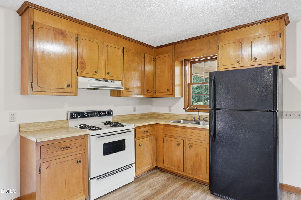 763 Tingen Road - Photo 21