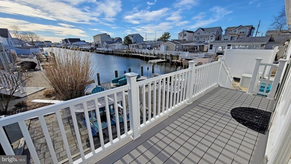 115 Charles Boulevard - Photo 16