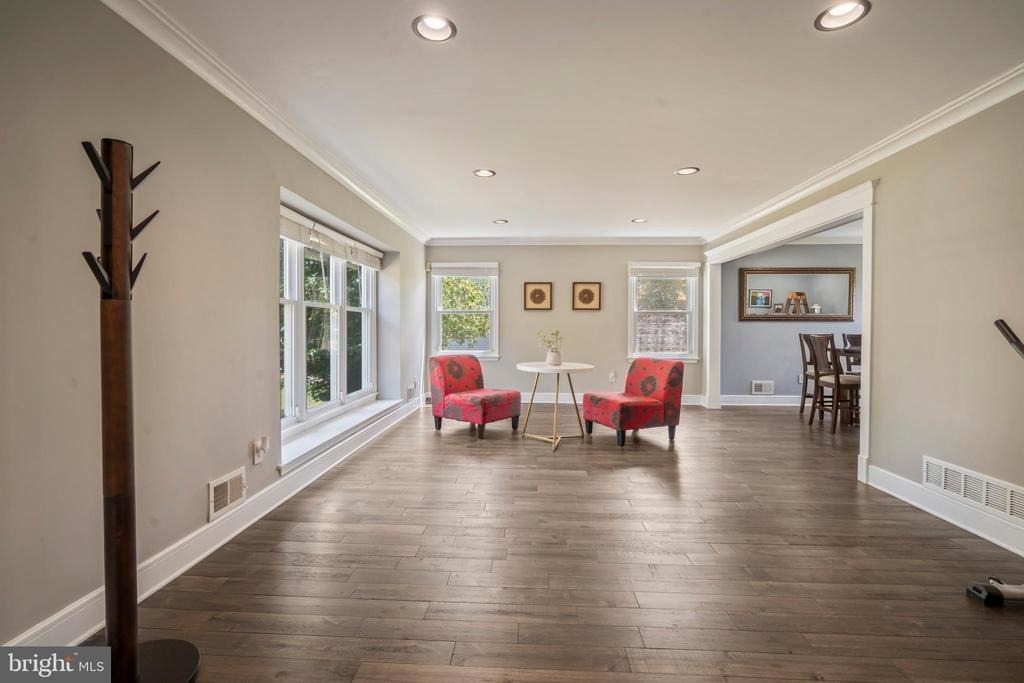 5 Robert Drive - Photo 13