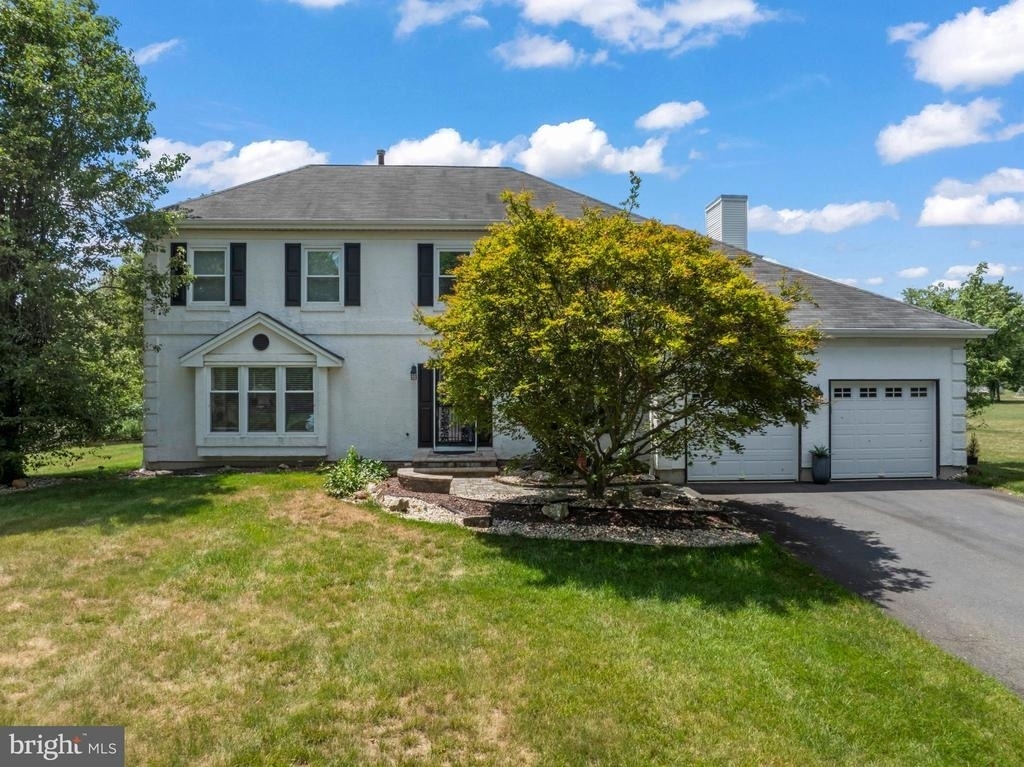 5 Robert Drive - Photo 1