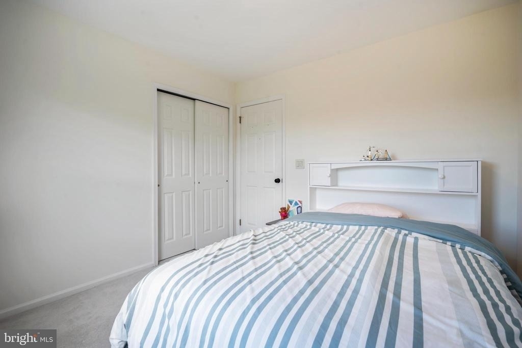 5 Robert Drive - Photo 18