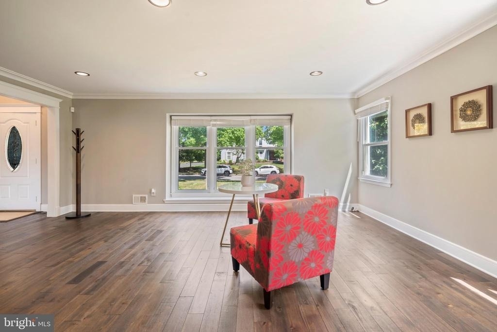 5 Robert Drive - Photo 14