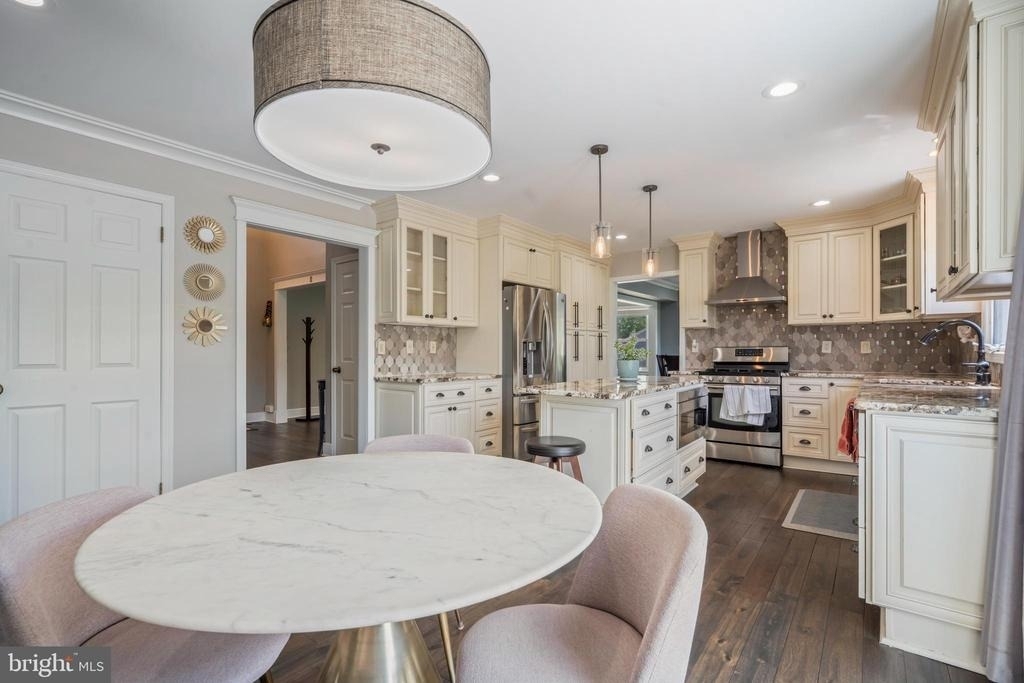 5 Robert Drive - Photo 5