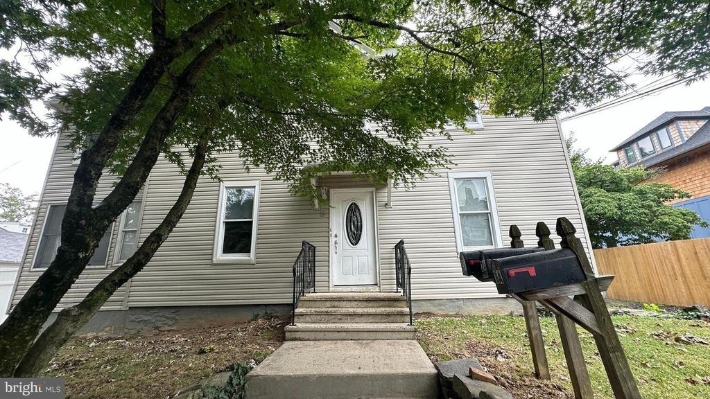 16 Linden Lane - Photo 0
