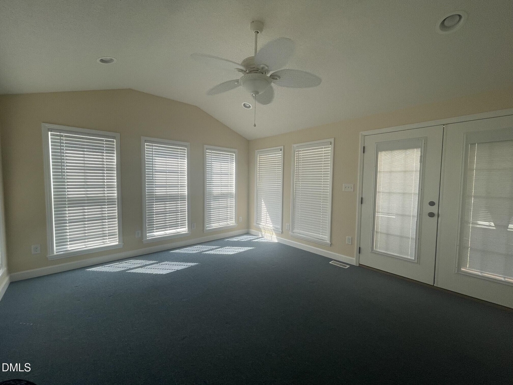 384 E Wimberly Street - Photo 18