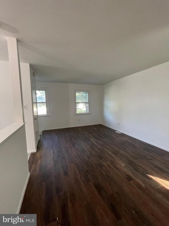 711 E Maple - Photo 6