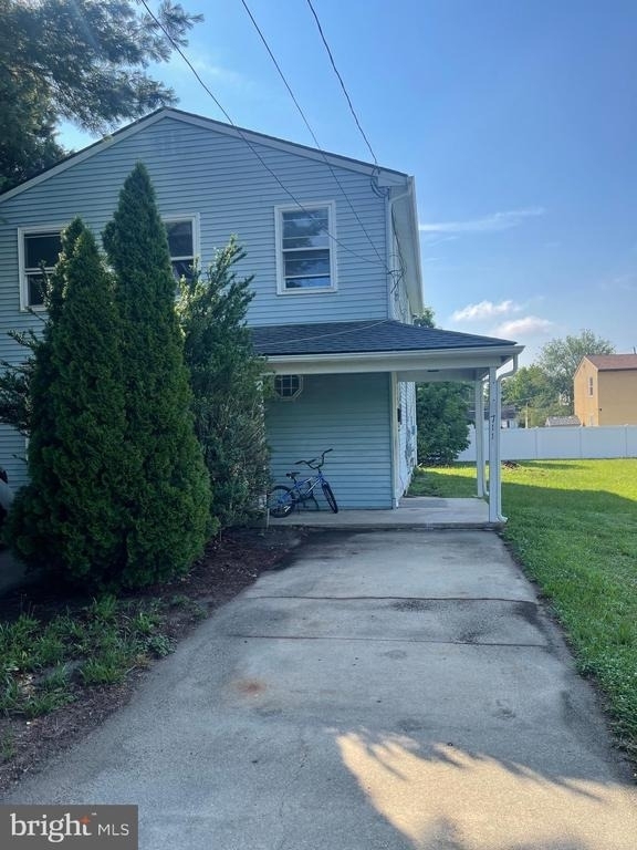 711 E Maple - Photo 17
