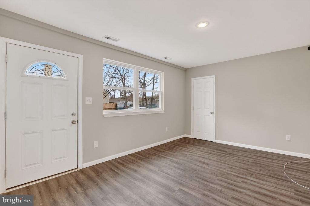 1102 Evergreen Boulevard - Photo 6