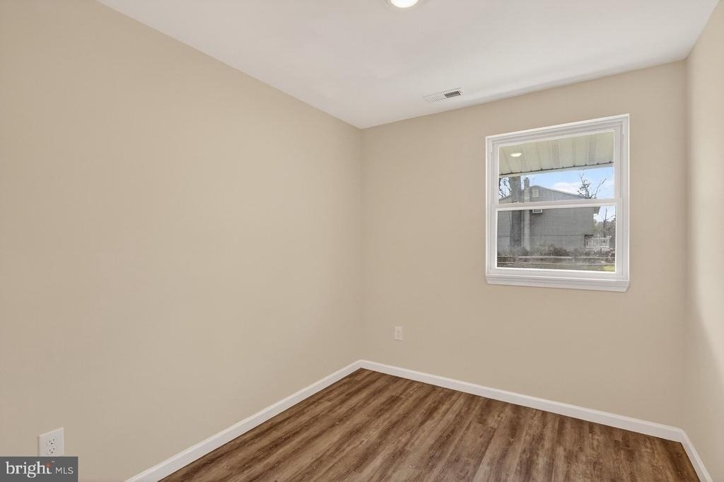 1102 Evergreen Boulevard - Photo 14