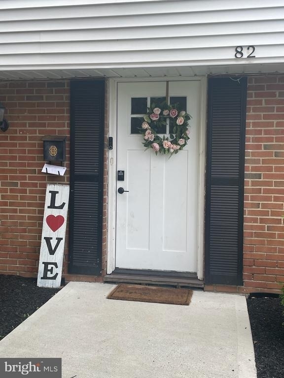82 Bayberry Lane - Photo 1