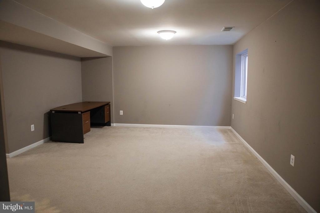 18136 Prestwick Terrace - Photo 28