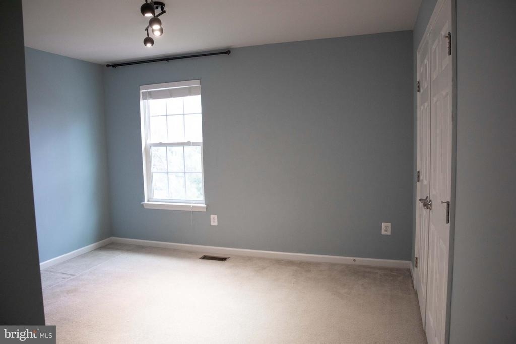 18136 Prestwick Terrace - Photo 35