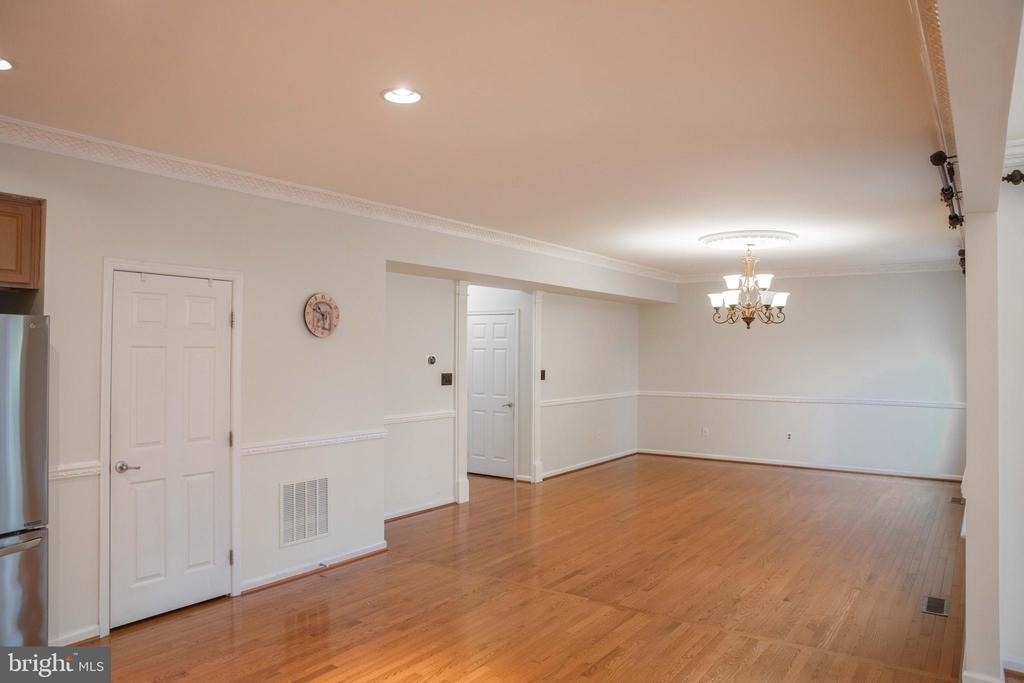 18136 Prestwick Terrace - Photo 10