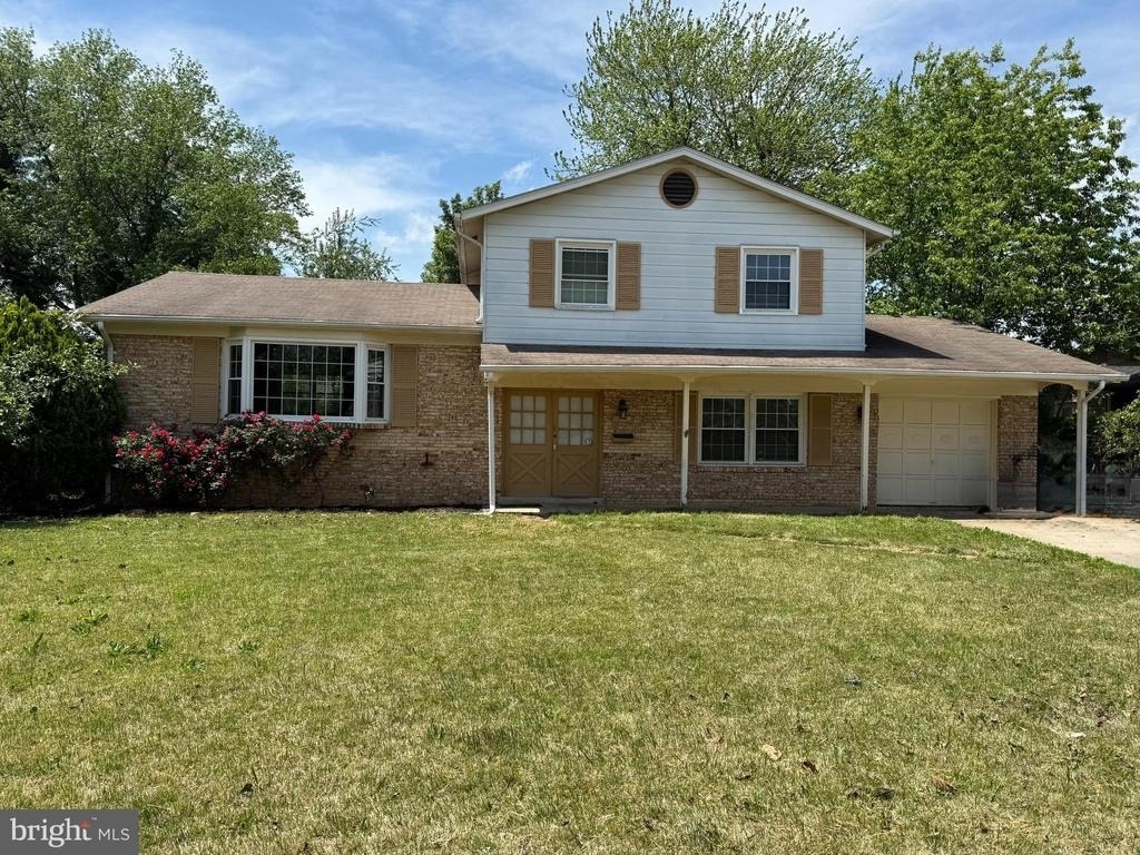 7905 Esther Drive - Photo 0