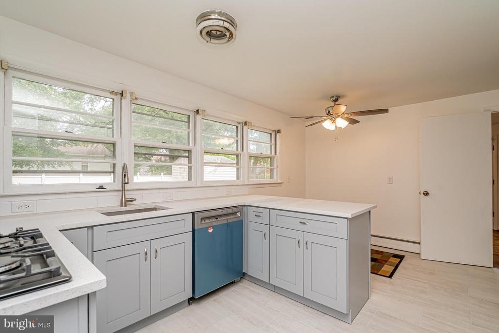 1916 Porter Avenue - Photo 16